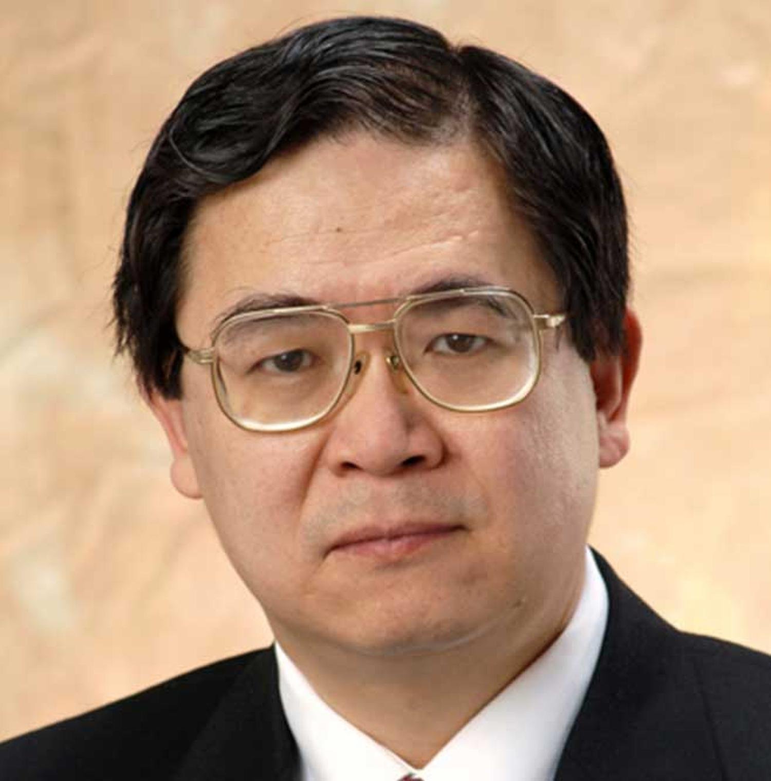 Dr. Gordan Huang